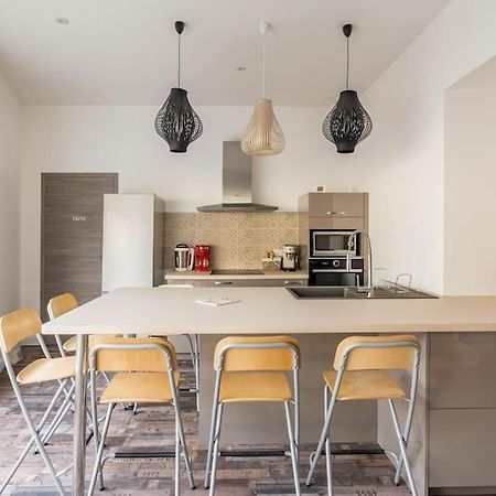 Superbe Appartement Avec Parking Gratuit Lons-le-Saunier Kültér fotó