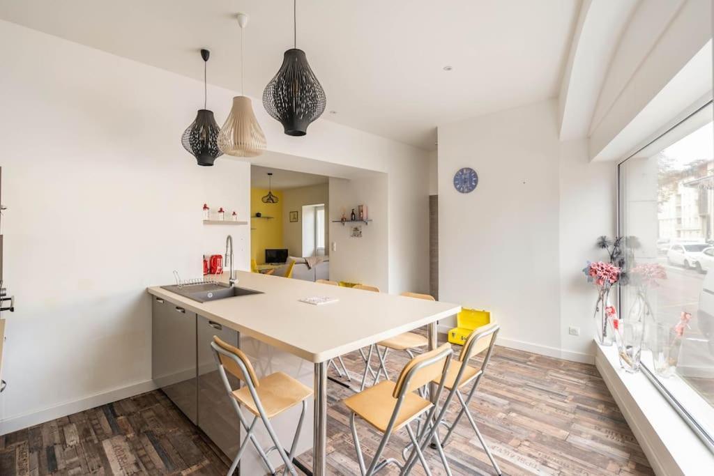 Superbe Appartement Avec Parking Gratuit Lons-le-Saunier Kültér fotó