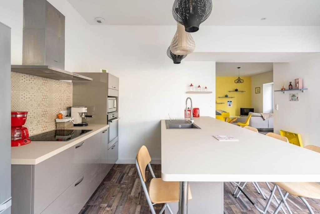 Superbe Appartement Avec Parking Gratuit Lons-le-Saunier Kültér fotó