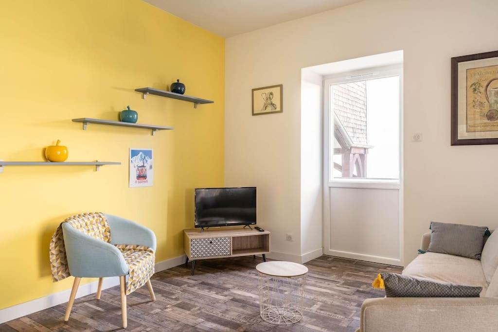 Superbe Appartement Avec Parking Gratuit Lons-le-Saunier Kültér fotó