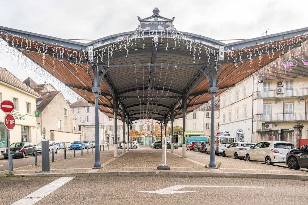 Superbe Appartement Avec Parking Gratuit Lons-le-Saunier Kültér fotó